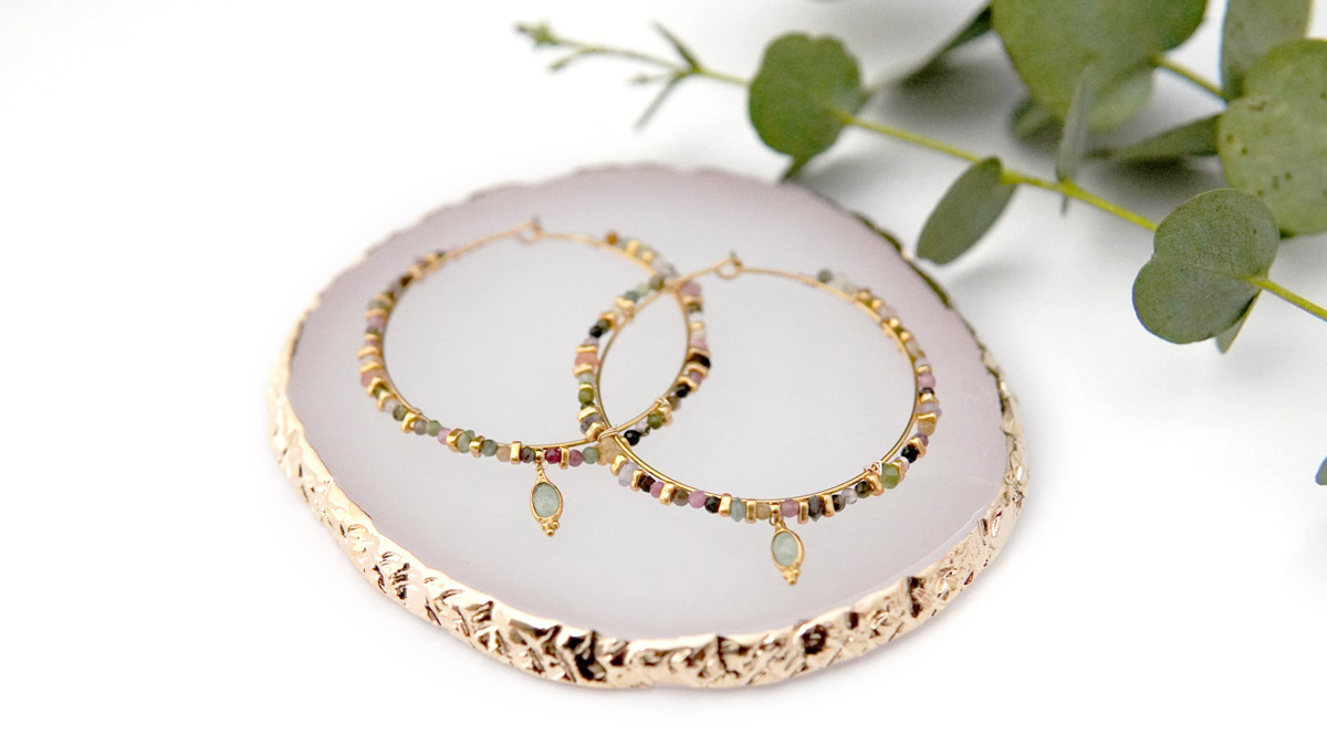 Schéma Créoles en acier inox doré avec perles en Tourmaline