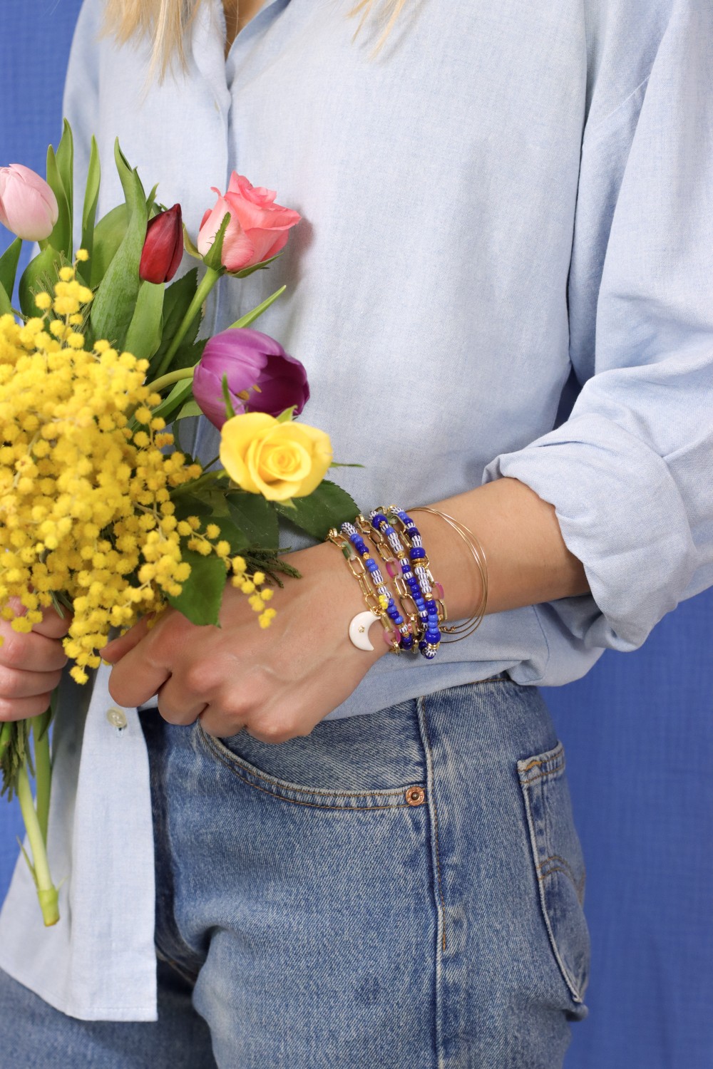 Schéma Bracelet multirang avec perles de rocaille et fleurs marguerite