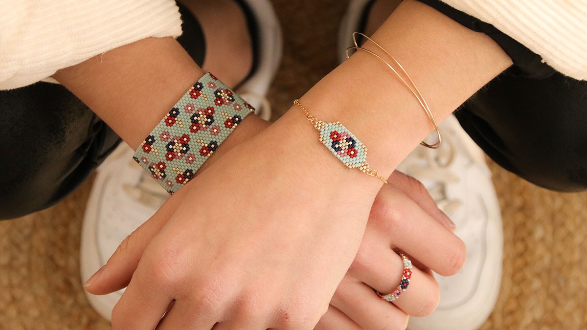 Schéma DIY bijoux et motifs en tissage avec assortiment de perles Miyuki 11/0 Royal Mix Schéma DIY bijoux et motifs en tissage avec assortiment de perles Miyuki 11/0 Royal Mix