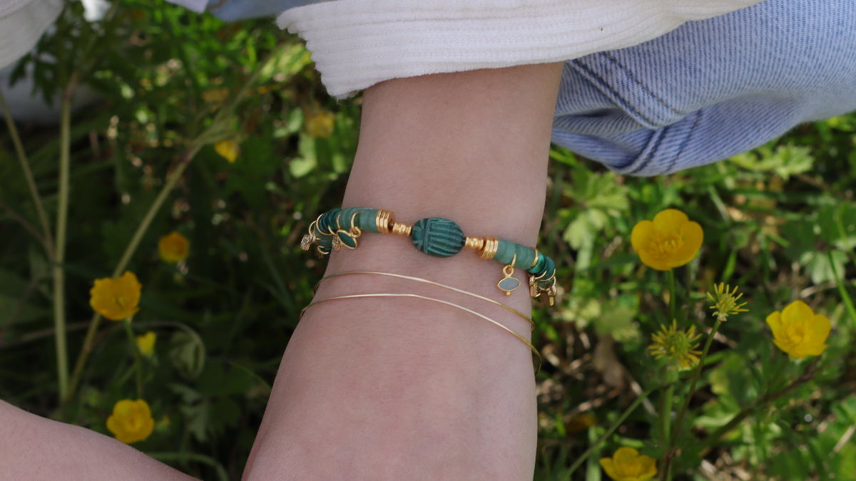 Schéma Bracelet scarabée en Malachite et heishi Aventurine