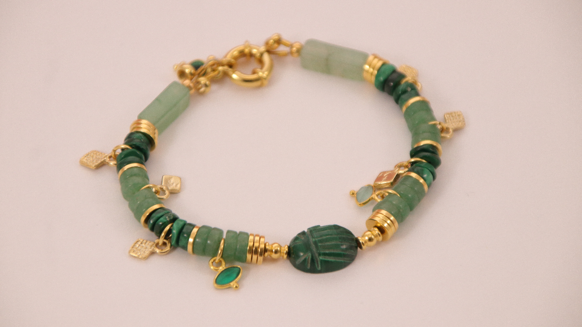 Bracelet scarabée en Malachite et heishi Aventurine : Etape 4