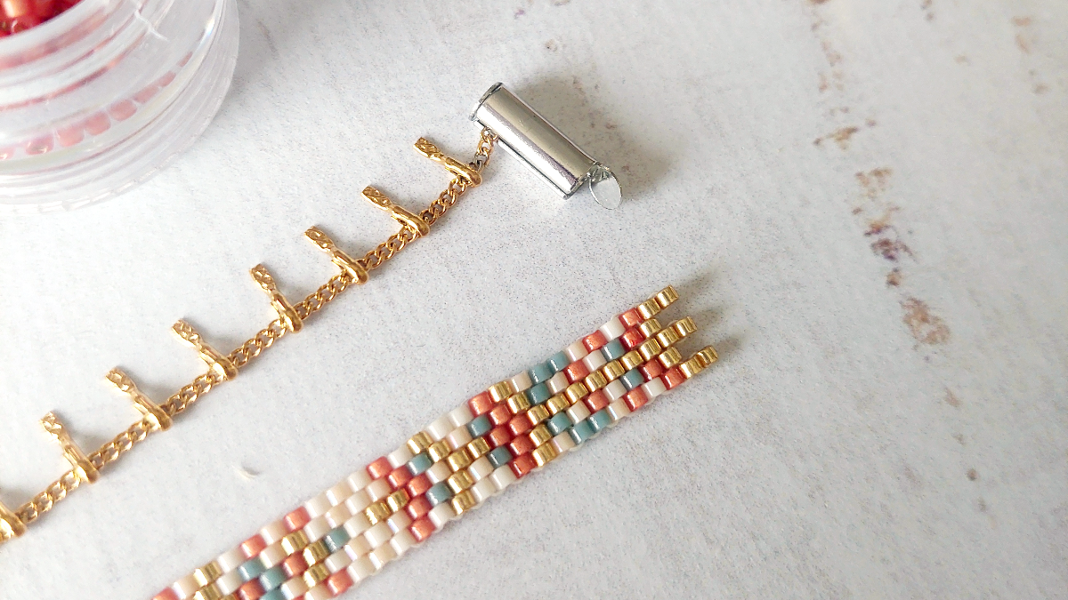 Bracelet multirangs avec fermoir interchangeable Hiilos par Little Mlle : Etape 2