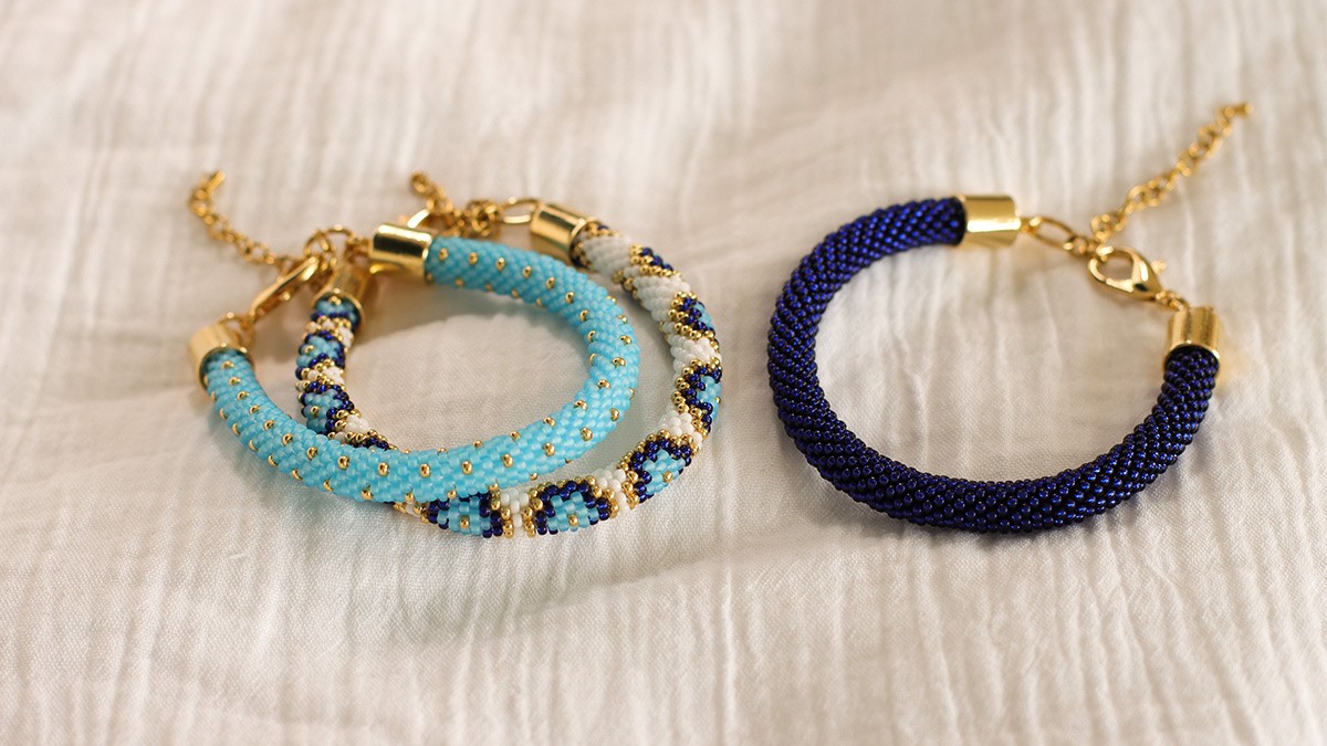 Assortiment de bracelets en spirale au crochet avec rocailles Miyuki