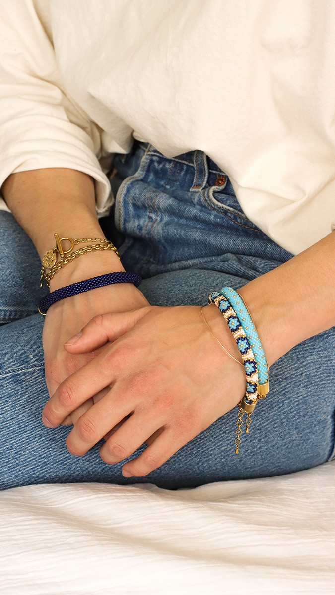 Schéma Assortiment de bracelets en spirale au crochet avec rocailles Miyuki