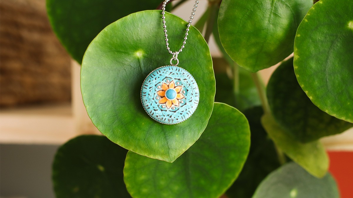 Schéma Pendentif polymère mandala avec serti en argent