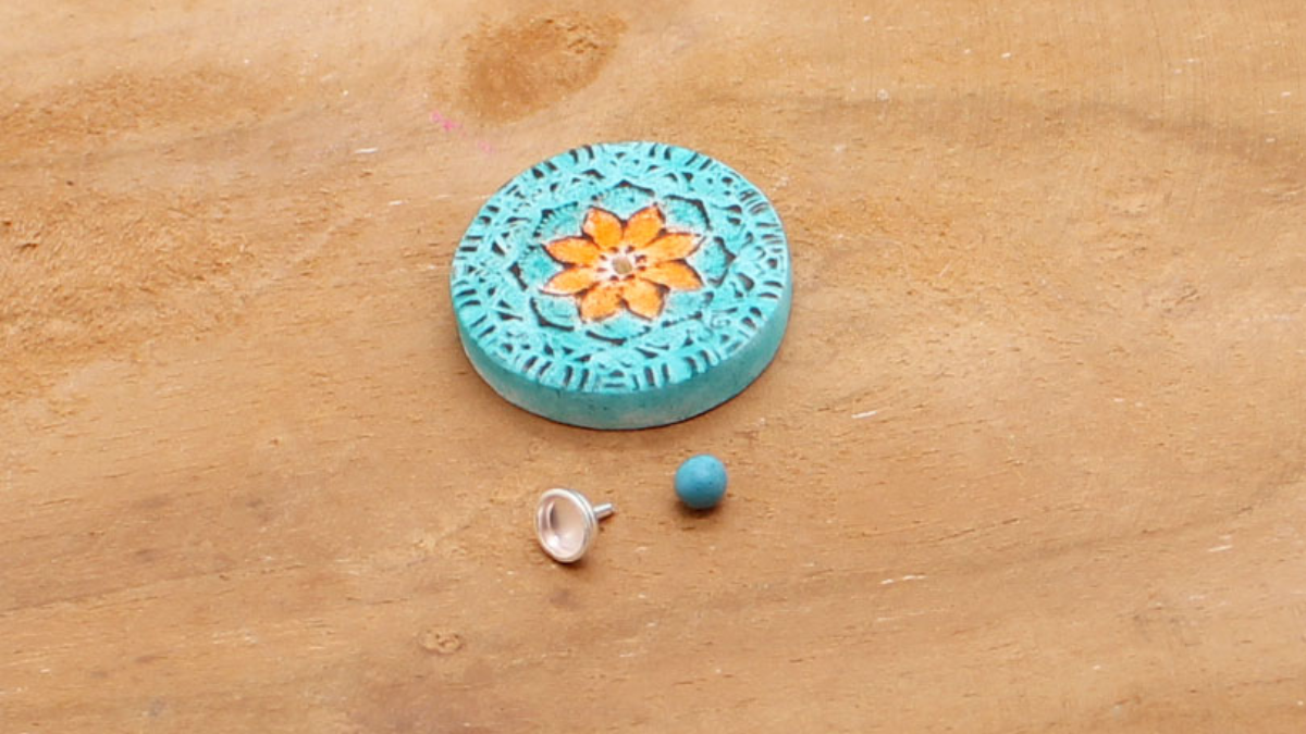 Pendentif polymère mandala avec serti en argent : Etape 7