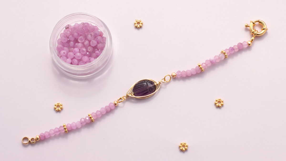 Schéma Bracelet Pierre gemme sertie avec du fil métallique scarabée en Amethyste Schéma Bracelet Pierre gemme sertie avec du fil métallique scarabée en Amethyste
