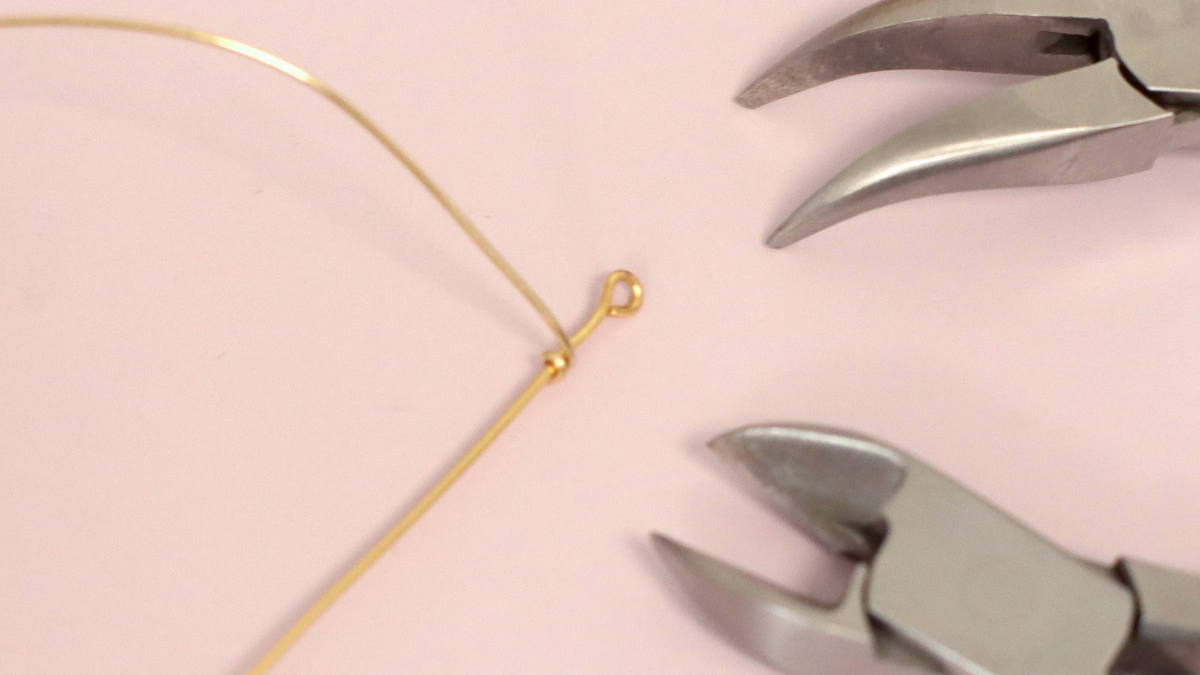 Bracelet Pierre gemme sertie avec du fil métallique scarabée en Amethyste : Etape 1 Bracelet Pierre gemme sertie avec du fil métallique scarabée en Amethyste : Etape 1