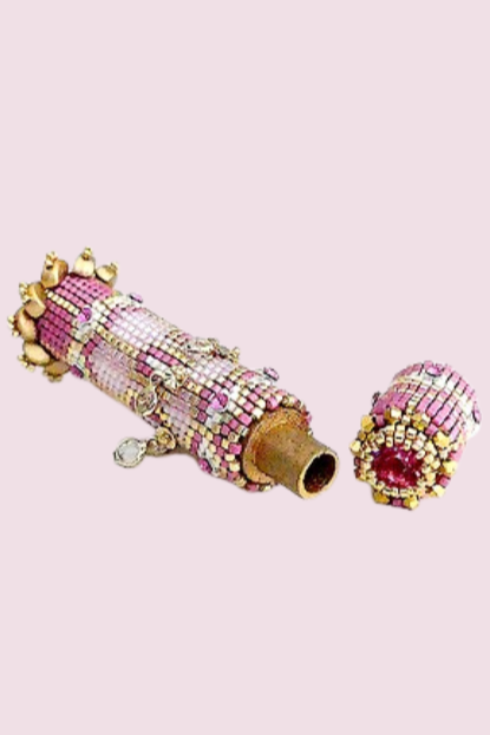 Schéma DIY Etui à Aiguilles Dora par Puca avec support en bois et perles en verre kos