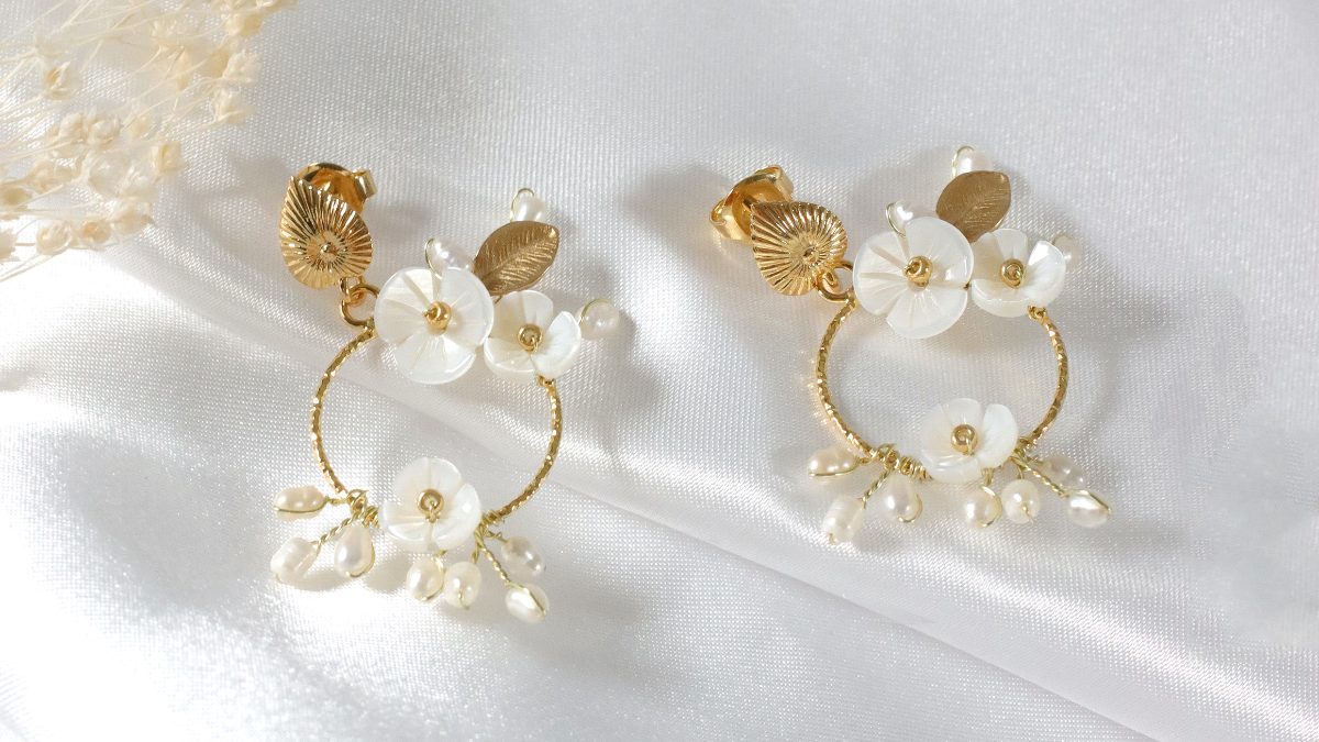 Schéma Boucles d'oreilles de mariage fleurs en nacre