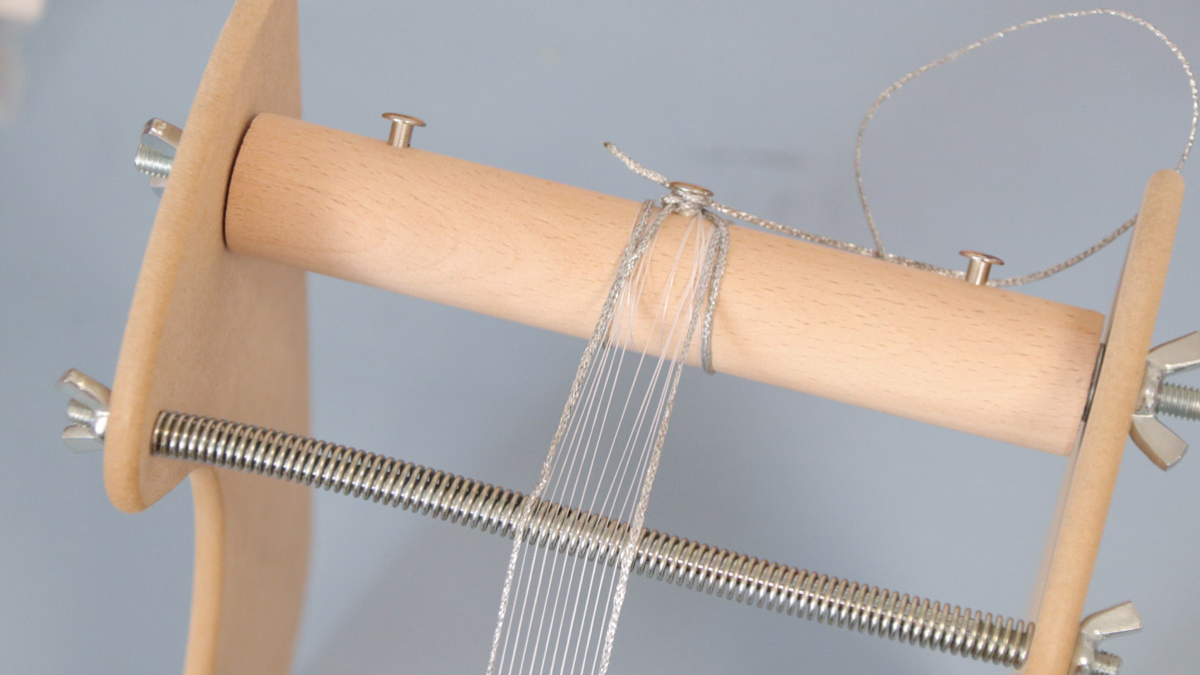 Tuto Bracelet Miyuki noeud coulissant tissage au métier à tisser : Etape 1 Tuto Bracelet Miyuki noeud coulissant tissage au métier à tisser : Etape 1