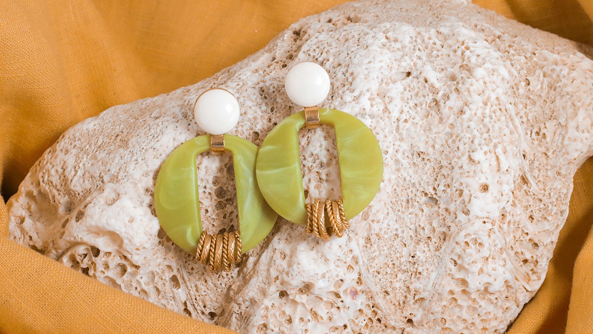 Boucles d'oreilles fantaisie en résine et acier inoxydable