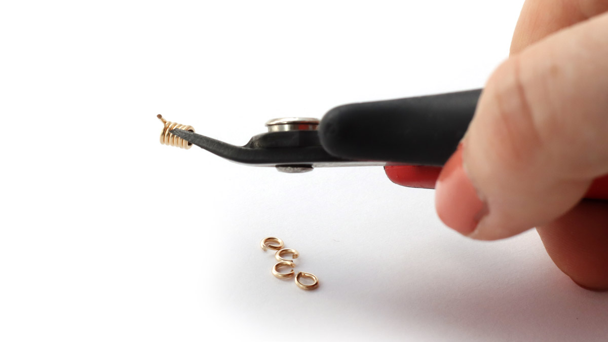 Créer sa bague en gold filled (or laminé) et quartz vert turquoise : Etape 3