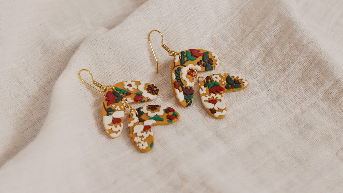 Schéma Boucles d'oreilles polymère plaque de texture fleurs