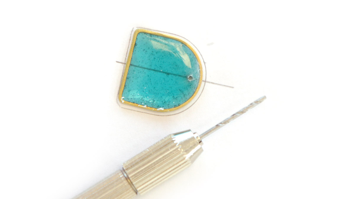 Tuto Resine UV LED Boucles d'oreilles Effet Vitrail : Etape 3