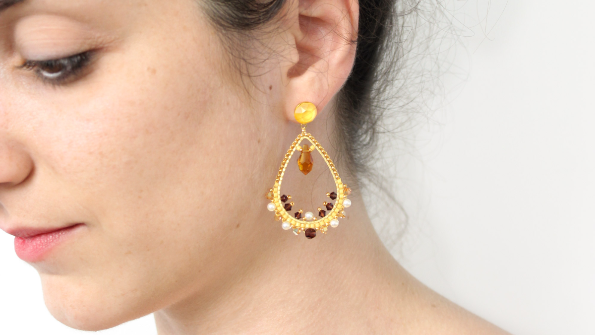 Boucles d'oreilles gouttes en Brick Stitch avec cristaux et perles Miyuki