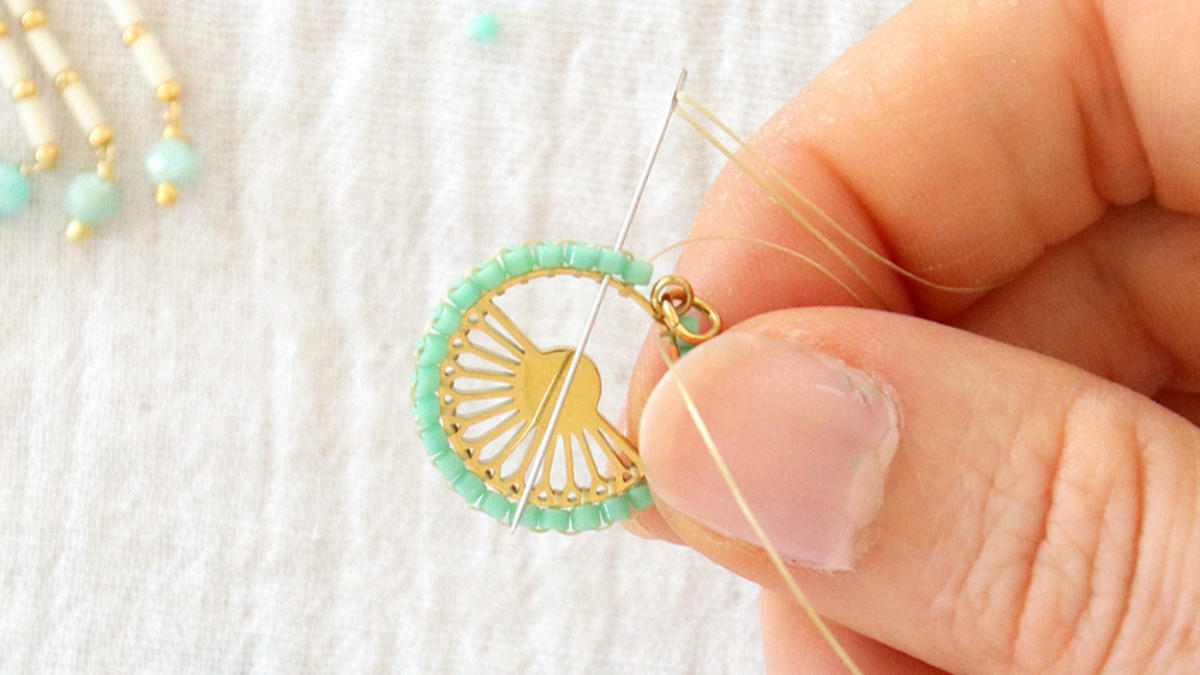 Boucles d'oreilles perles Miyuki Delica et Bugles Turquoise : Etape 4