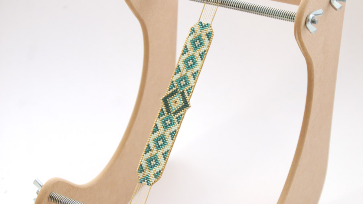 Bracelet au métier à tisser motif losange perles Miyuki delica : Etape 1 Bracelet au métier à tisser motif losange perles Miyuki delica : Etape 1