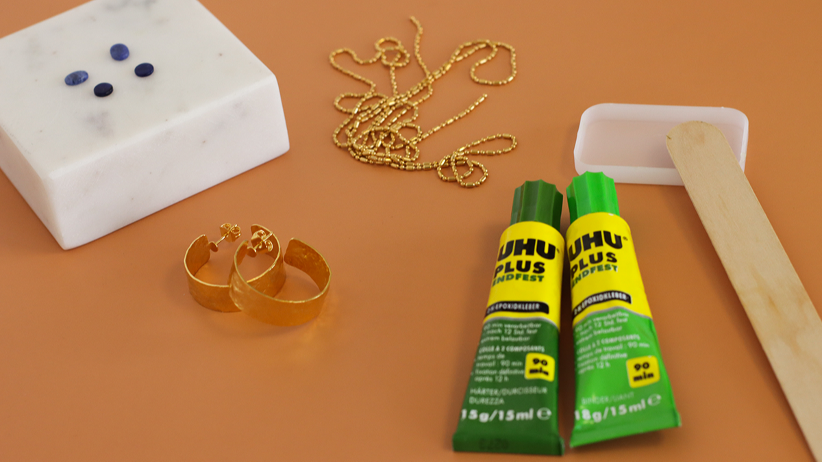 Créoles couleur or et Sodalite : Etape 1