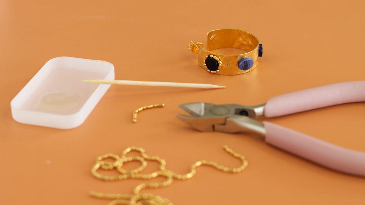 Créoles couleur or et Sodalite : Etape 4