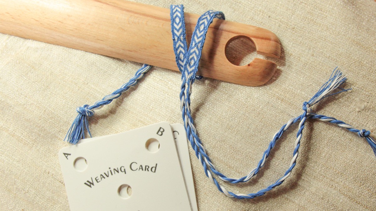 DIY Bracelet débutant en tissage aux cartes