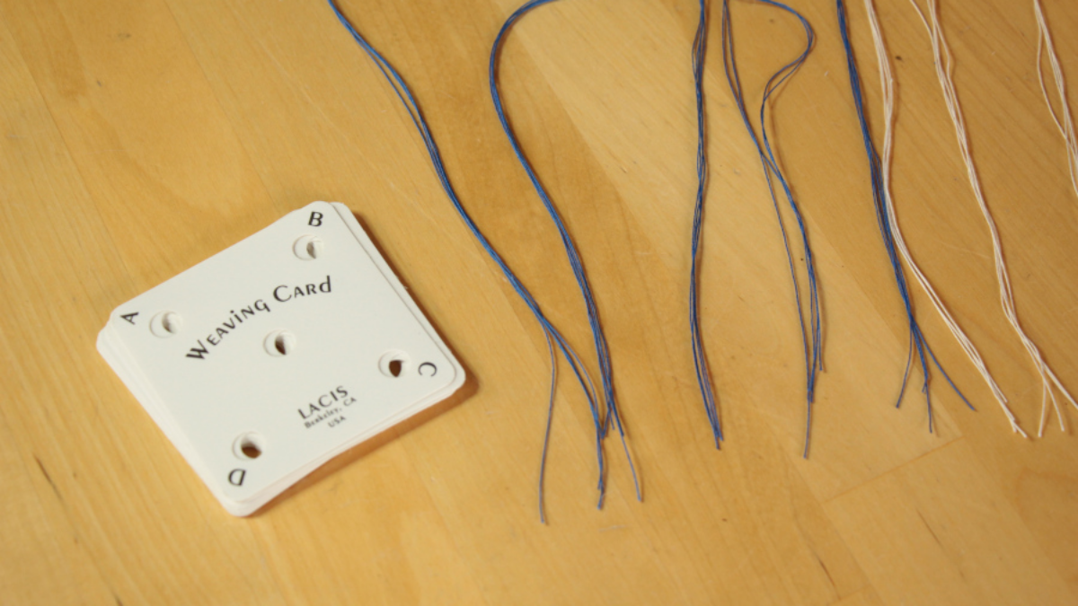 DIY Bracelet débutant en tissage aux cartes : Etape 1