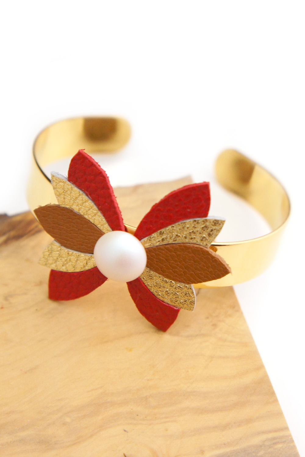 Schéma DIY Bijoux avec Chutes de Cuir