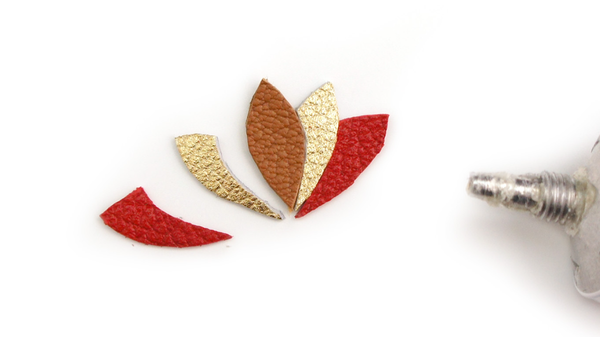 DIY Bijoux avec Chutes de Cuir : Etape 2