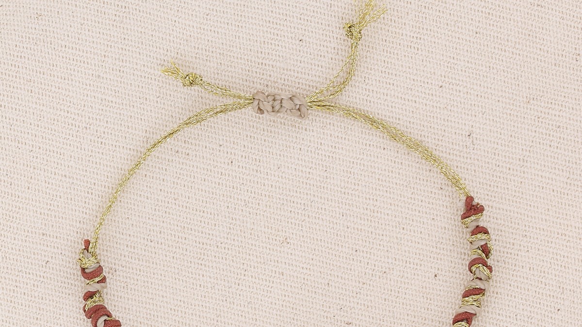 Bracelet cordon tressé pour femme : Etape 4