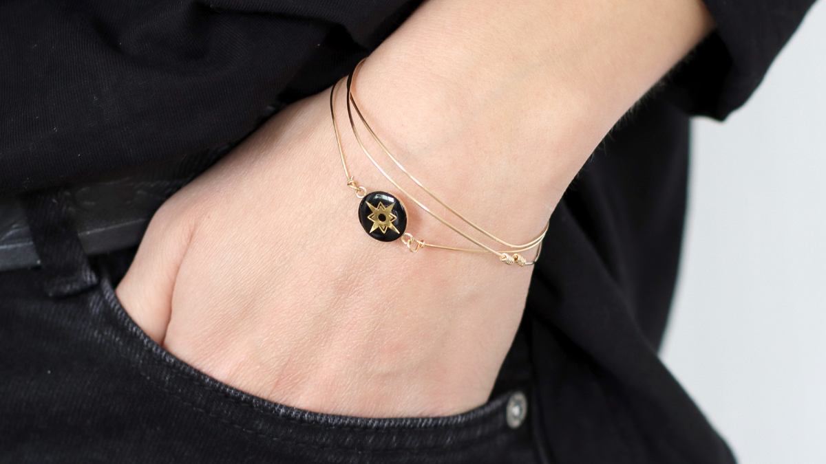 Tuto Bracelet jonc Gold Filled (or laminé) en résine noire opaque