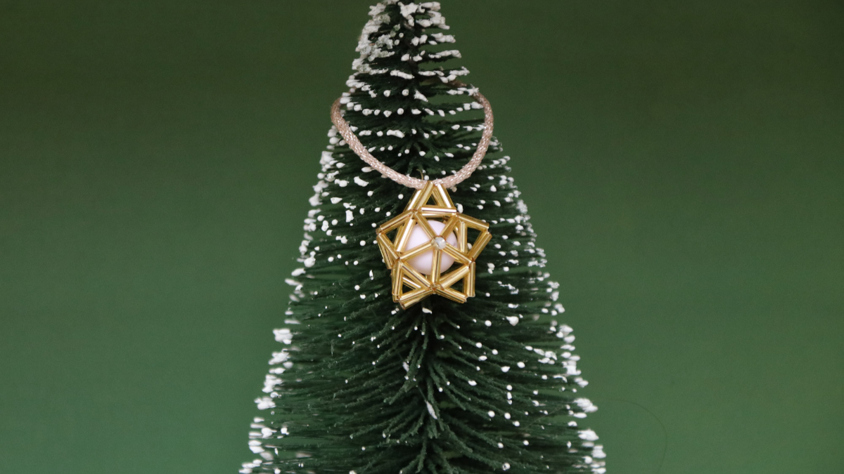 Étoile 3D en perles Bugles Miyuki style himmeli Étoile 3D en perles Bugles Miyuki style himmeli