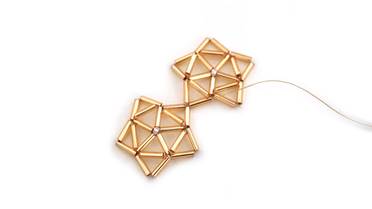 Étoile 3D en perles Bugles Miyuki style himmeli : Etape 9