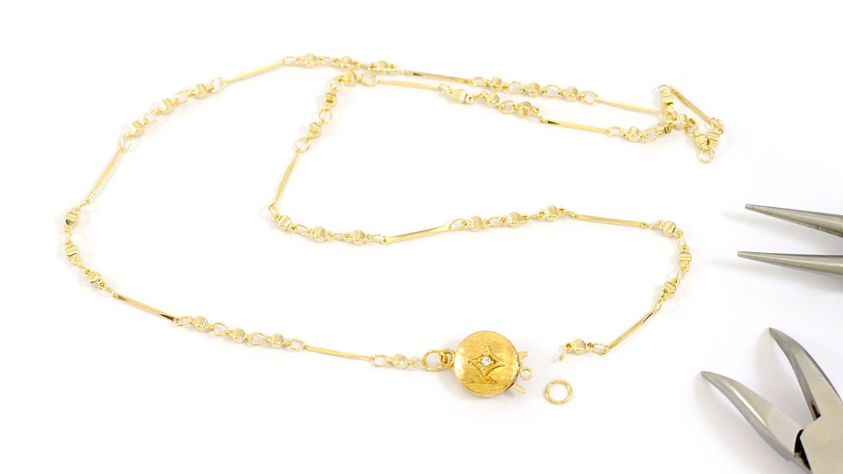 Tuto collier perles d'eau douce et pierres Sodalite et Amazonite : Etape 1