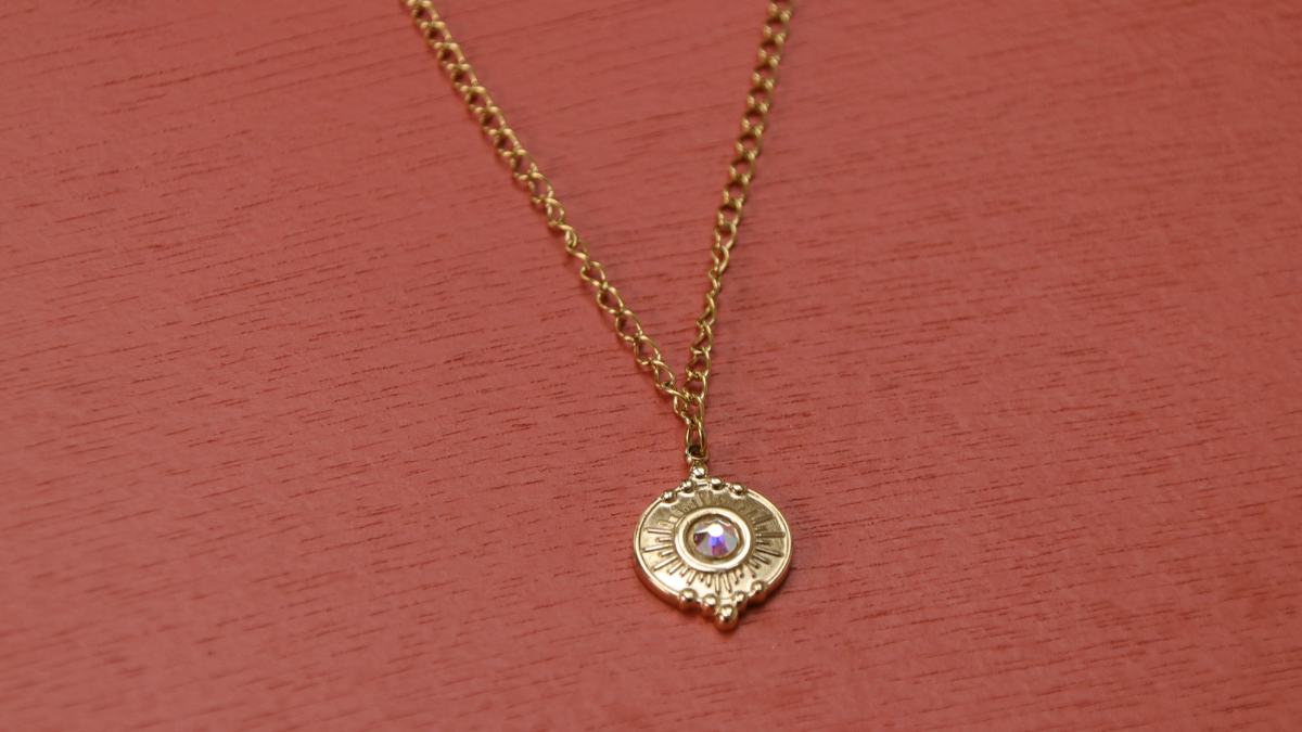 Deux Colliers en acier inox doré pendentif branche : Etape 3