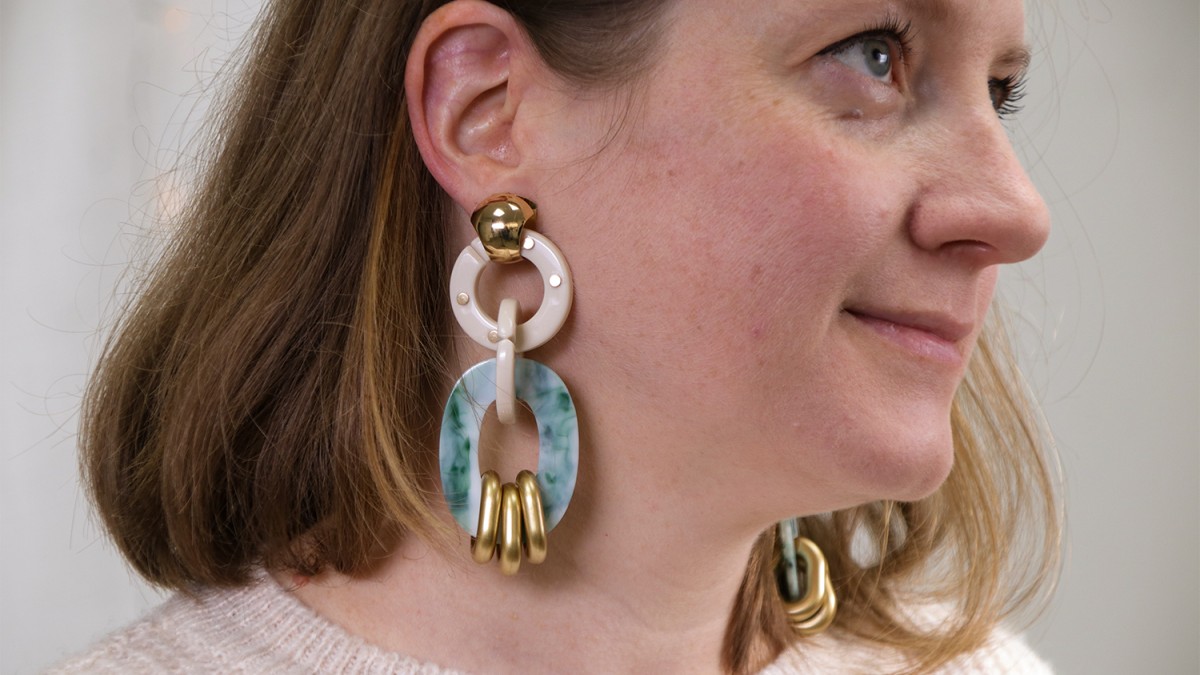 Schéma Boucles d'oreilles pendantes originales avec gros maillons en acétate