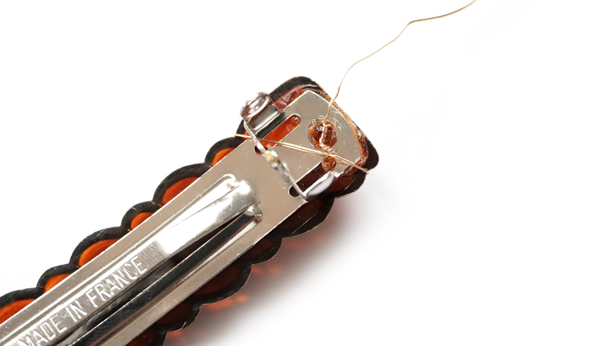 DIY Barrette écailles de tortue avec des perles nacrées : Etape 1