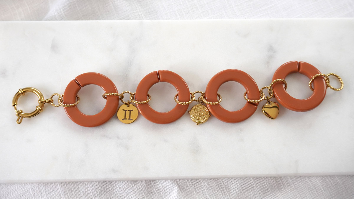 Bracelet gros maillons acier inox doré et acrylique : Etape 5