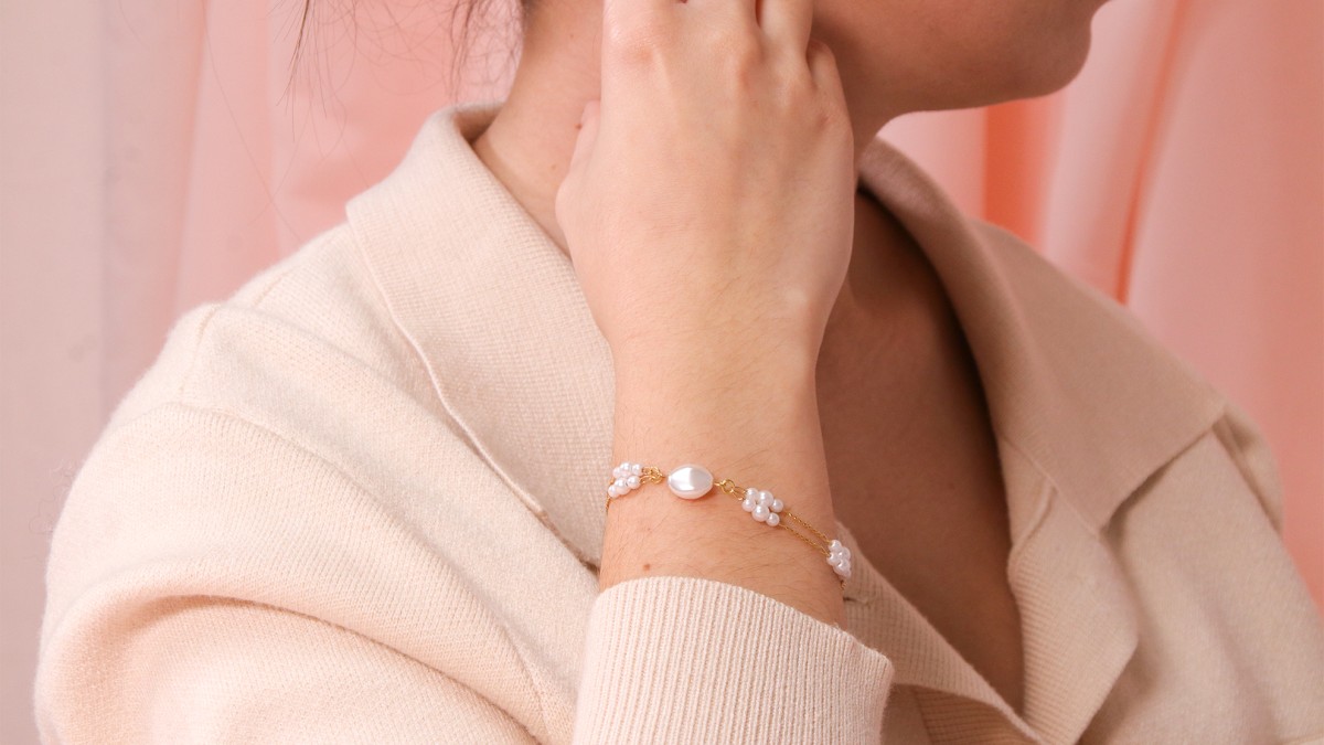 Schéma Bracelet chaîne et perles en nacre