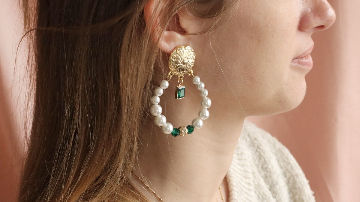 Schéma Boucles d'oreilles style baroque avec perles nacrées