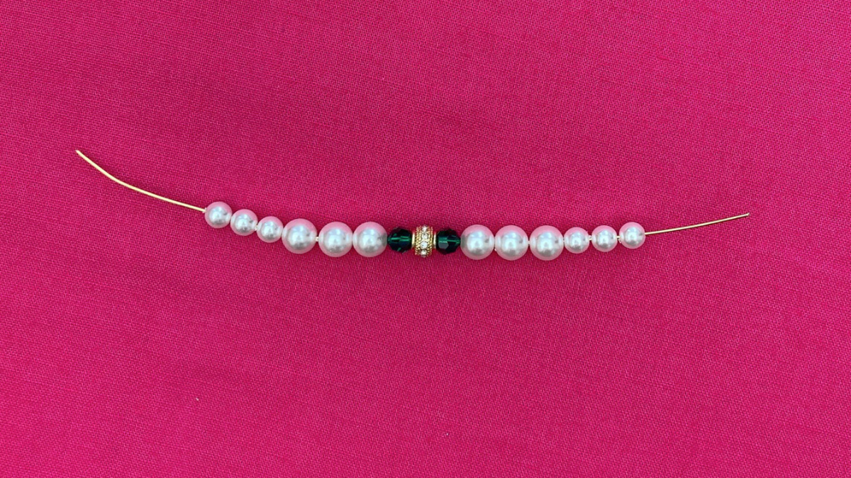 Boucles d'oreilles style baroque avec perles nacrées : Etape 1