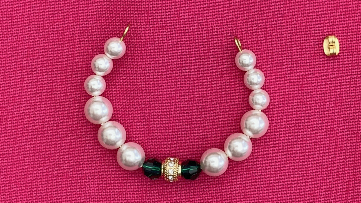 Boucles d'oreilles style baroque avec perles nacrées : Etape 6