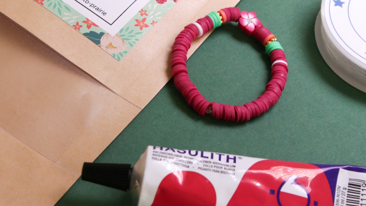 Bracelets élastiques rondelles heishi modèle Prairie : Etape 5