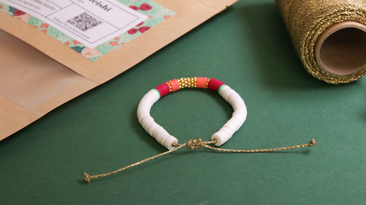 Bracelets élastiques rondelles heishi modèle Prairie : Etape 6