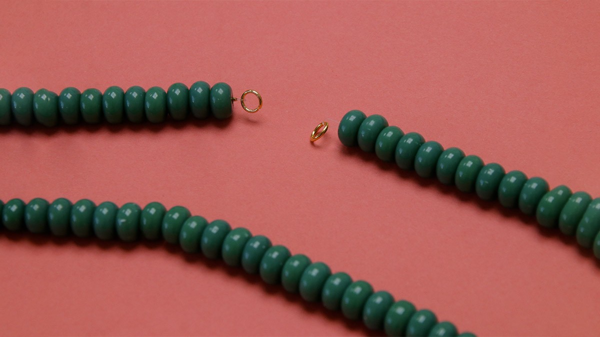 Tuto collier multi rangs perles heishi : Etape 4