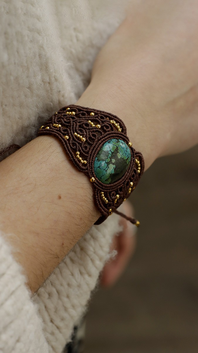 Schéma Bracelet manchette en micro macramé avec fil slam cord