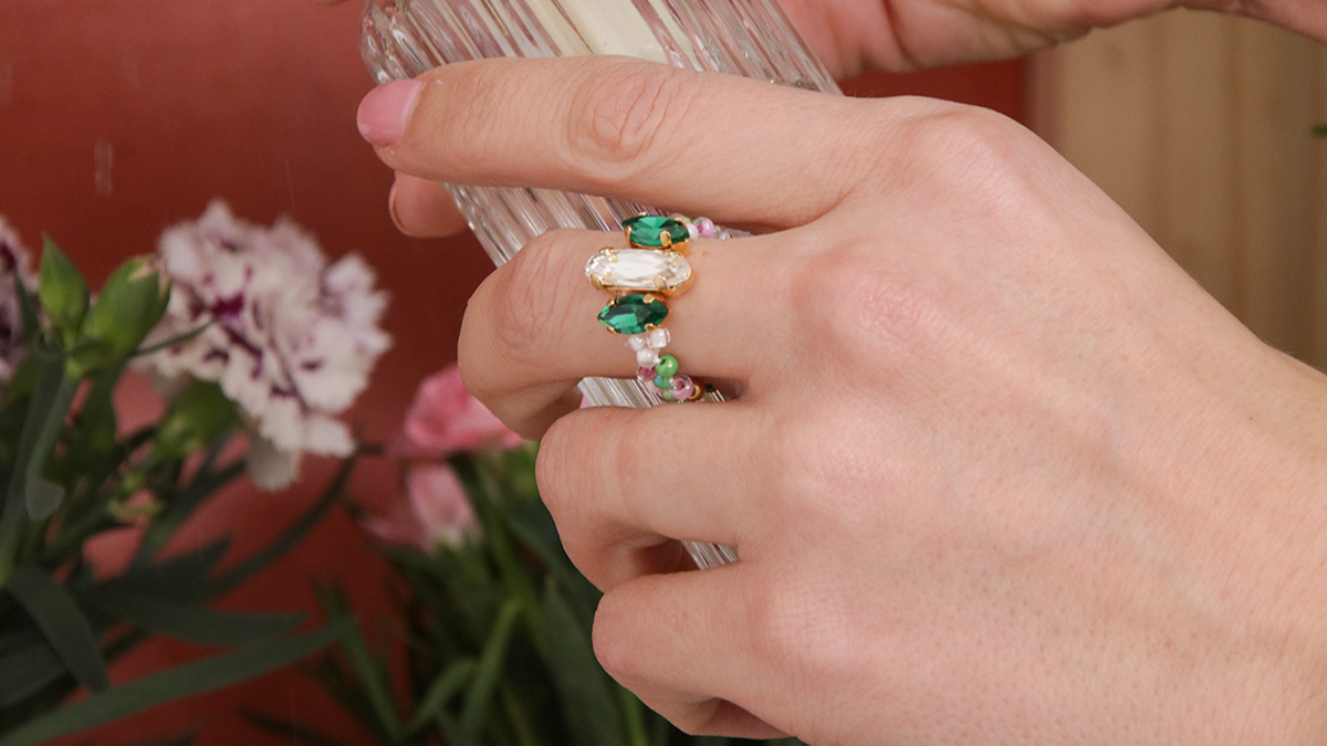 Bague élastique en cristal avec perles de rocailles Bague élastique en cristal avec perles de rocailles