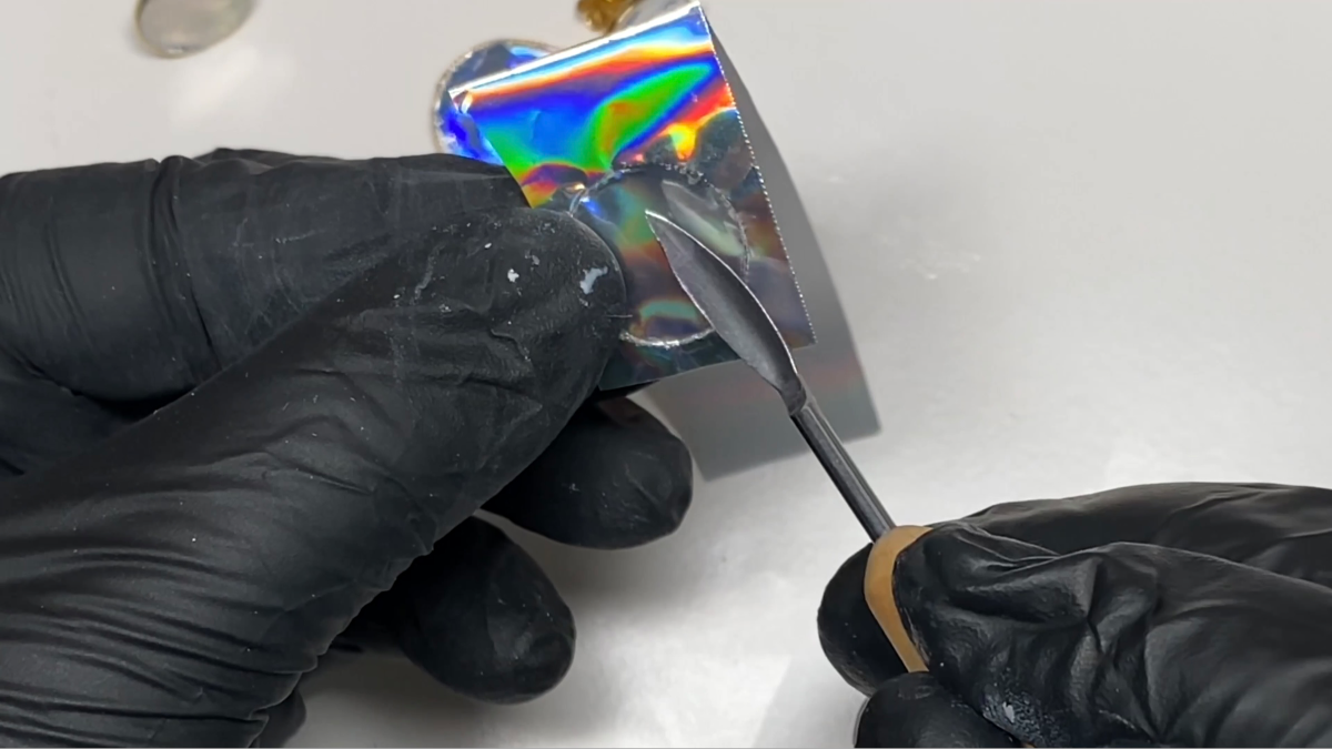 Boucles d'oreilles pendantes en polymère, encre et résine UV : Etape 6