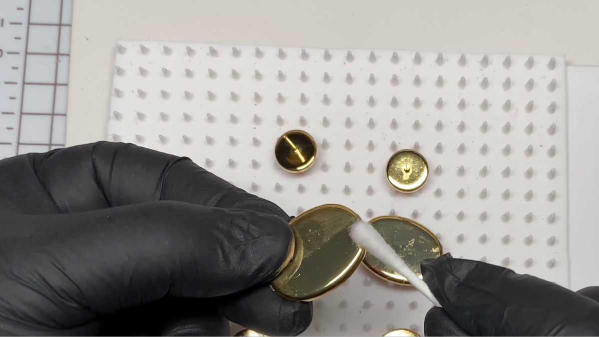 Boucles d'oreilles pendantes en polymère, encre et résine UV : Etape 11