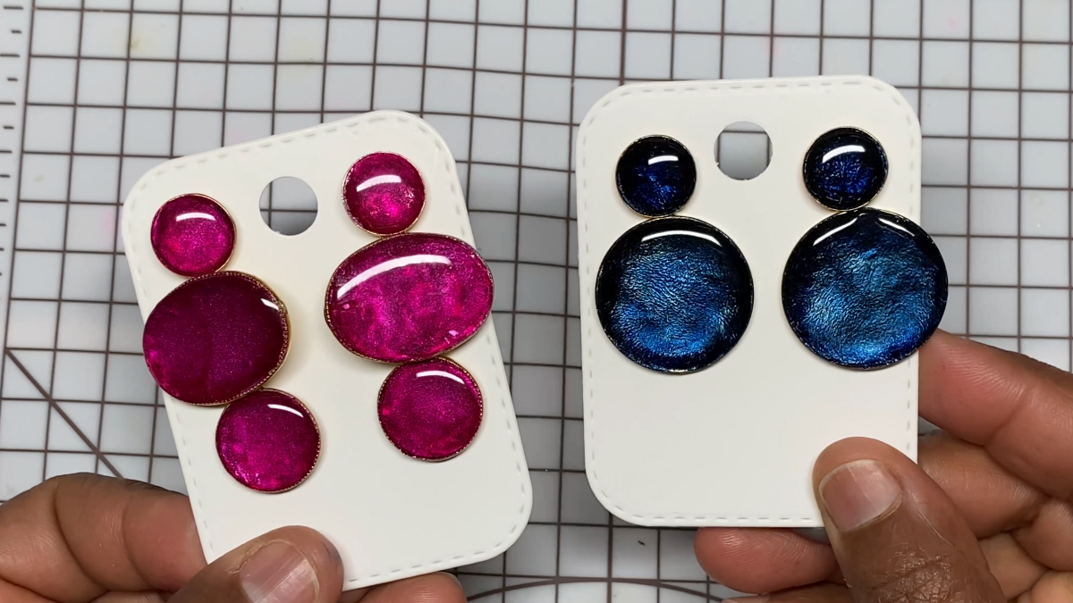 Boucles d'oreilles pendantes en polymère, encre et résine UV : Etape 23