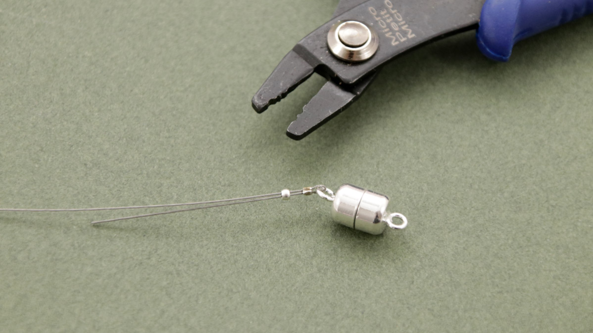 Bracelet homme avec perles boule de pétanque et rubis zoïsite : Etape 1